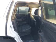 ✅ 2015 Chevrolet Tahoe LTZ • VIN: 1GNSCCKC7FR645880 • Lot: 43600130. Wystawiony na IAAI z przebiegiem 129 498 mil. Bezpłatny archiwum sprzedaży aukcyjnych z USA i szczegółowy raport historii pojazdu na DreamBid. Zdjęcie 8.