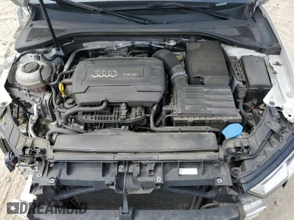 ✅ 2018 Audi A3 Premium Plus • VIN: WAUJ8GFF1J1042073 • Лот: 61302455. Опубликован ранее на Copart с пробегом 79 398 миль. Бесплатный доступ к архиву аукционных продаж из США и подробный отчёт об истории автомобиля на DreamBid. Изображение 11.