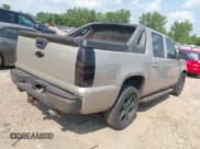 ✅ 2007 Chevrolet Avalanche LTZ • VIN: 3GNFK12317G142713 • Лот: 42985024. Опубликован ранее на IAAI с пробегом 276 175 миль. Бесплатный доступ к архиву аукционных продаж из США и подробный отчёт об истории автомобиля на DreamBid. Изображение 4.