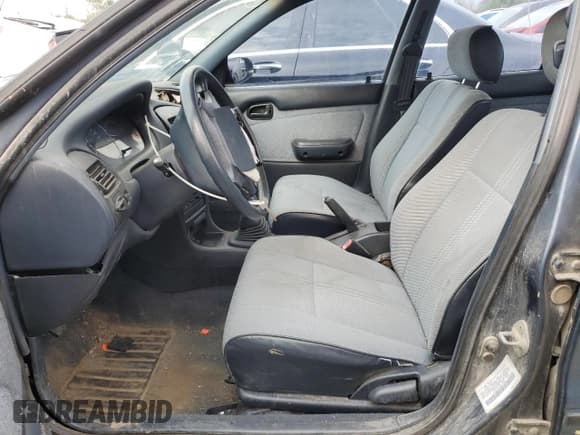 ✅ 1994 Geo Prizm • VIN: 1Y1SK5364RZ105581 • Lot: 61218435. Wystawiony na Copart z przebiegiem 236 852 mil. Bezpłatny archiwum sprzedaży aukcyjnych z USA i szczegółowy raport historii pojazdu na DreamBid. Zdjęcie 7.