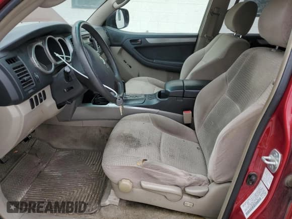 ✅ 2003 Toyota 4Runner SR5 • VIN: JTEZU14R038002584 • Lot: 93186375. Wystawiony na Copart z przebiegiem 208 882 mil. Bezpłatny archiwum sprzedaży aukcyjnych z USA i szczegółowy raport historii pojazdu na DreamBid. Zdjęcie 7.