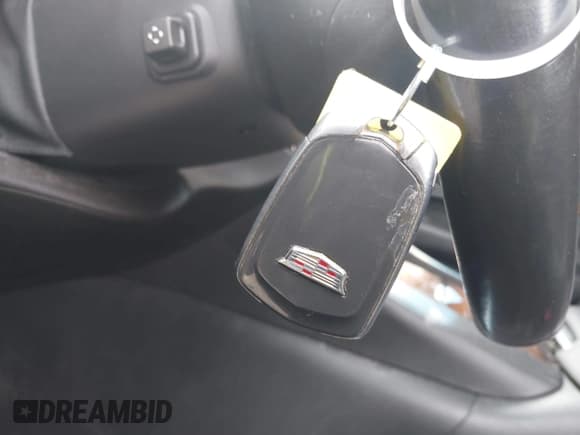 ✅ 2018 Cadillac Escalade ESV Luxury • VIN: 1GYS4HKJ2JR326679 • Lot: 42340221. Wystawiony na IAAI z przebiegiem 99 804 mil. Bezpłatny archiwum sprzedaży aukcyjnych z USA i szczegółowy raport historii pojazdu na DreamBid. Zdjęcie 11.