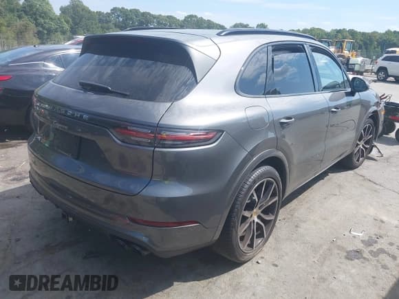 ✅ 2020 Porsche Cayenne • VIN: WP1AA2AY7LDA06214 • Lot: 43284914. Listed on IAAI with 80,782 mi. Free auction sales archive from the USA and detailed vehicle history report at DreamBid. Image 4.