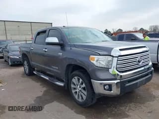 ✅ 2017 Toyota Tundra Limited • VIN: 5TFFW5F17HX213195 • Lot: 41550842. Wystawiony na IAAI z przebiegiem 56 161 mil. Bezpłatny archiwum sprzedaży aukcyjnych z USA i szczegółowy raport historii pojazdu na DreamBid. Zdjęcie 1.