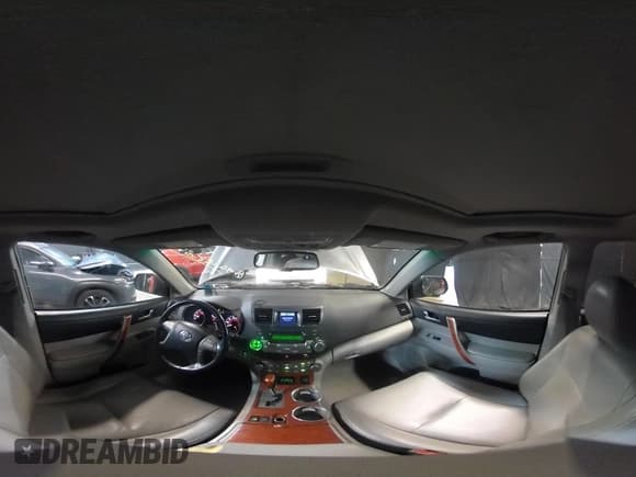 ✅ 2010 Toyota Highlander Limited • VIN: 5TDDK3EH2AS012158 • Lot: 42388637. Listed on IAAI with 131,375 mi. Free auction sales archive from the USA and detailed vehicle history report at DreamBid. Image 24.