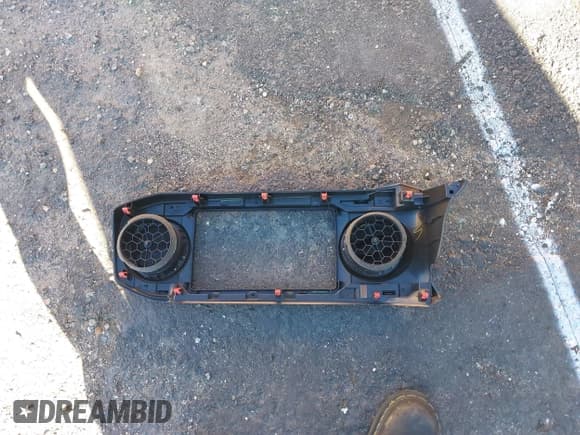 ✅ 2017 Toyota Tacoma TRD Sport • VIN: 3TMAZ5CN7HM033780 • Lot: 43770906. Listed on IAAI with Not provided. Free auction sales archive from the USA and detailed vehicle history report at DreamBid. Image 12.