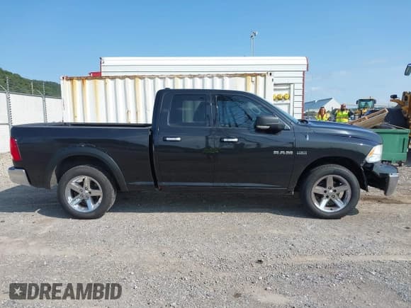 ✅ 2010 Dodge 1500 SLT • VIN: 1D7RV1GT6AS224674 • Lot: 40267946. Wystawiony na IAAI z przebiegiem 188 507 mil. Bezpłatny archiwum sprzedaży aukcyjnych z USA i szczegółowy raport historii pojazdu na DreamBid. Zdjęcie 14.