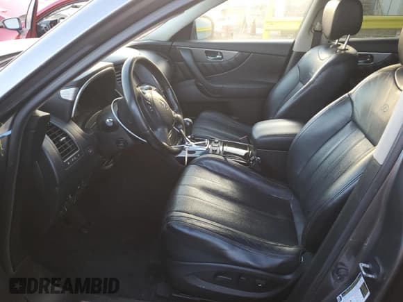 ✅ 2014 Infiniti QX70 • VIN: JN8CS1MW2EM413392 • Лот: 42974095. Опубликован ранее на Copart с пробегом 192 020 миль. Бесплатный доступ к архиву аукционных продаж из США и подробный отчёт об истории автомобиля на DreamBid. Изображение 7.