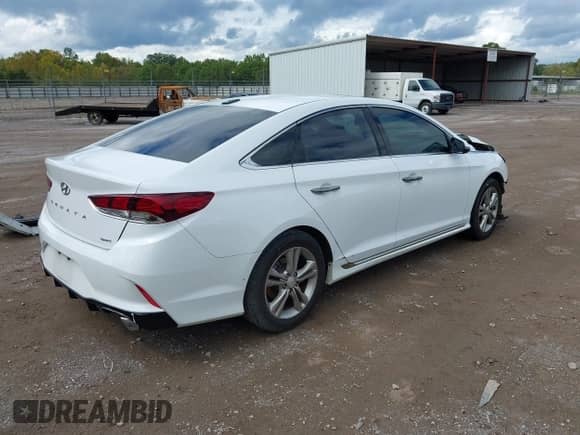 2018 Hyundai Sonata SEL with VIN 5NPE34AF5JH642757, listed as a IAAI auction lot 43307782 with 96,315 mi miles and . Bid and sale history available at DreamBid. Image 4.