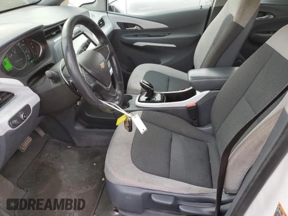 ✅ 2017 Chevrolet Bolt EV LT • VIN: 1G1FW6S06H4180087 • Lot: 49700735. Wystawiony na Copart z przebiegiem 223 710 mil. Bezpłatny archiwum sprzedaży aukcyjnych z USA i szczegółowy raport historii pojazdu na DreamBid. Zdjęcie 7.