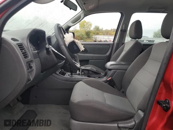 ✅ 2006 Ford Escape XLS • VIN: 1FMYU92Z36KA30318 • Lot: 73215554. Listed on Copart with 51,264 mi. Free auction sales archive from the USA and detailed vehicle history report at DreamBid. Image 7.