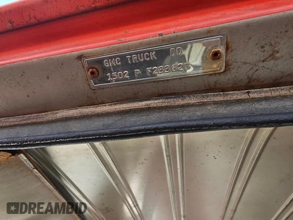 ✅ 1966 GMC Sonoma • VIN: PF23362B • Lot: 71151814. Listed on Copart with 92,712 mi. Free auction sales archive from the USA and detailed vehicle history report at DreamBid. Image 13.