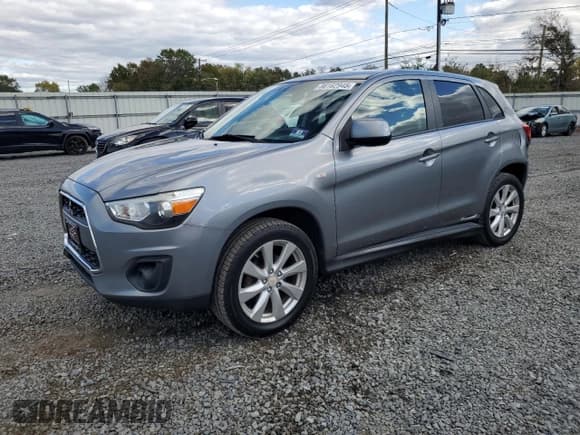 ✅ 2013 Mitsubishi Outlander ES • VIN: 4A4AP3AU9DE016542 • Лот: 86162945. Опубликован ранее на Copart с пробегом 142 418 миль. Бесплатный доступ к архиву аукционных продаж из США и подробный отчёт об истории автомобиля на DreamBid. Изображение 1.