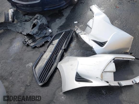 ✅ 2017 Toyota Corolla LE • VIN: 5YFBURHE0HP705948 • Лот: 43609409. Опубликован ранее на IAAI с пробегом 157 580 миль. Бесплатный доступ к архиву аукционных продаж из США и подробный отчёт об истории автомобиля на DreamBid. Изображение 12.