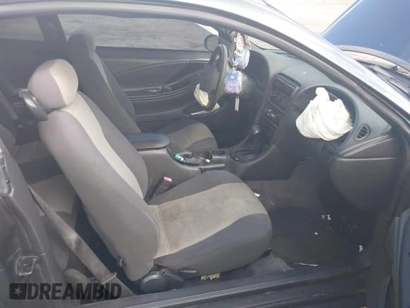 ✅ 2000 Ford Mustang GT • VIN: 1FAFP42X1YF145778 • Lot: 39725645. Listed on IAAI with 146,260 mi. Free auction sales archive from the USA and detailed vehicle history report at DreamBid. Image 5.