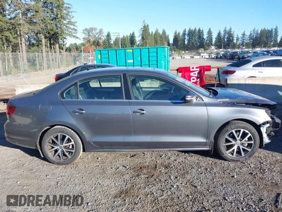 ✅ 2017 Volkswagen Jetta SE • VIN: 3VWDB7AJ4HM352659 • Лот: 43428668. Опубликован ранее на IAAI с пробегом 63 903 миль. Бесплатный доступ к архиву аукционных продаж из США и подробный отчёт об истории автомобиля на DreamBid. Изображение 14.