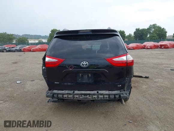 ✅ 2015 Toyota Sienna LE AAS • VIN: 5TDKK3DC8FS688750 • Лот: 42850729. Опубликован ранее на IAAI с пробегом 192 472 миль. Бесплатный доступ к архиву аукционных продаж из США и подробный отчёт об истории автомобиля на DreamBid. Изображение 16.