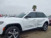 ✅ 2022 Jeep Grand Cherokee • VIN: 1C4RJYB67N8761928 • Lot: 42248811. Listed on IAAI with 28,831 mi. Free auction sales archive from the USA and detailed vehicle history report at DreamBid. Image 14.