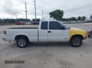 ✅ 2001 Chevrolet S-10 • VIN: 1GCCS195718116889 • Лот: 42425896. Опубликован ранее на IAAI с пробегом 183 917 миль. Бесплатный доступ к архиву аукционных продаж из США и подробный отчёт об истории автомобиля на DreamBid. Изображение 14.