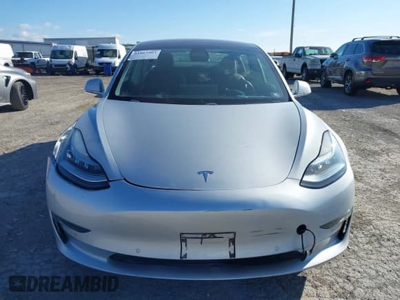 ✅ 2018 Tesla Model 3 Long Range Battery • VIN: 5YJ3E1EB9JF065057 • Lot: 41863903. Listed on IAAI with 54,584 mi. Free auction sales archive from the USA and detailed vehicle history report at DreamBid. Image 12.