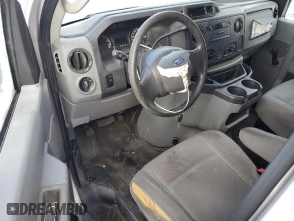 ✅ 2011 Ford Econoline Cargo Commercial • VIN: 1FTNE1EW3BDB00714 • Lot: 41963225. Listed on Copart with 338,407 mi. Free auction sales archive from the USA and detailed vehicle history report at DreamBid. Image 8.