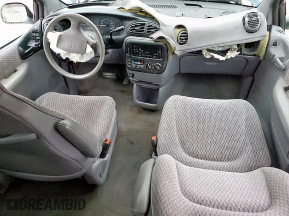 ✅ 2000 Chrysler Voyager SE • VIN: 1C4GJ44G3YB631478 • Lot: 58725095. Wystawiony na Copart z przebiegiem 196 671 mil. Bezpłatny archiwum sprzedaży aukcyjnych z USA i szczegółowy raport historii pojazdu na DreamBid. Zdjęcie 8.