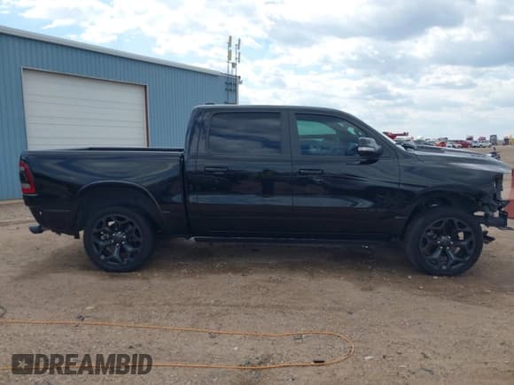 ✅ 2021 Ram 1500 Limited • VIN: 1C6SRFHT1MN509272 • Lot: 43225762. Wystawiony na IAAI z przebiegiem 70 820 mil. Bezpłatny archiwum sprzedaży aukcyjnych z USA i szczegółowy raport historii pojazdu na DreamBid. Zdjęcie 14.