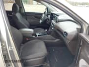 ✅ 2020 Hyundai Santa Fe SE • VIN: 5NMS23AD9LH282178 • Lot: 43377968. Wystawiony na IAAI z przebiegiem 100 742 mil. Bezpłatny archiwum sprzedaży aukcyjnych z USA i szczegółowy raport historii pojazdu na DreamBid. Zdjęcie 5.