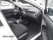 ✅ 2014 Nissan Rogue SV • VIN: 5N1AT2MV9EC805171 • Lot: 43702002. Wystawiony na IAAI z przebiegiem 176 613 mil. Bezpłatny archiwum sprzedaży aukcyjnych z USA i szczegółowy raport historii pojazdu na DreamBid. Zdjęcie 5.