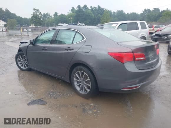 ✅ 2020 Acura TLX Technology • VIN: 19UUB1F55LA006137 • Lot: 42431611. Listed on IAAI with 44,960 mi. Free auction sales archive from the USA and detailed vehicle history report at DreamBid. Image 3.