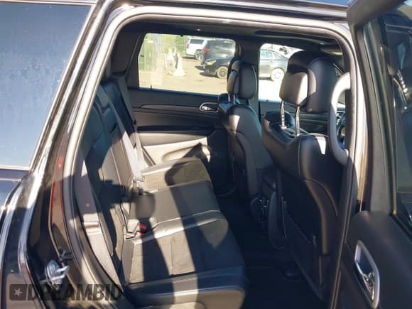 ✅ 2019 Jeep Grand Cherokee Upland • VIN: 1C4RJFAG6KC562778 • Lot: 42623750. Listed on IAAI with 47,218 mi. Free auction sales archive from the USA and detailed vehicle history report at DreamBid. Image 8.