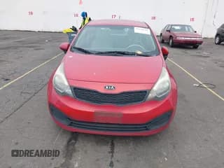 ✅ 2012 Kia Rio LX • VIN: KNADM4A38C6084587 • Lot: 43570741. Wystawiony na IAAI z przebiegiem 262 162 mil. Bezpłatny archiwum sprzedaży aukcyjnych z USA i szczegółowy raport historii pojazdu na DreamBid. Zdjęcie 6.