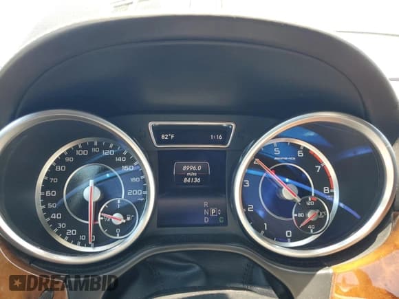 ✅ 2015 Mercedes-Benz GL 63 AMG • VIN: 4JGDF7EE8FA456517 • Lot: 61684425. Listed on Copart with 84,136 mi. Free auction sales archive from the USA and detailed vehicle history report at DreamBid. Image 9.