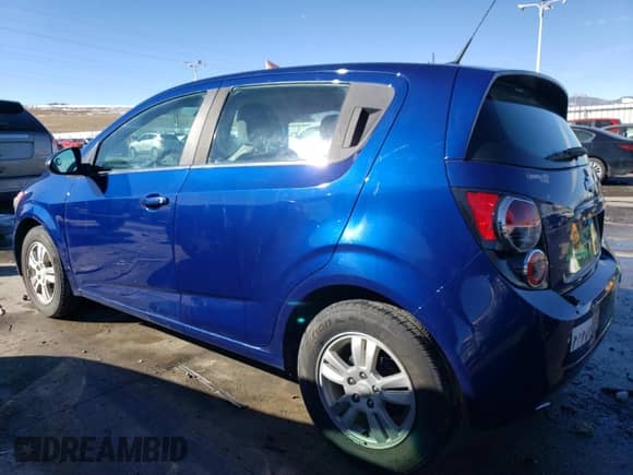 2013 Chevrolet Sonic LT с VIN 1G1JD6SH1D4213156, выставлен на аукционе Copart как лот 43438135 с пробегом 86 625 миль миль и Списание • Salvage title. История ставок и продаж доступна на DreamBid. Изображение 2.