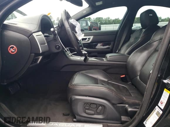 ✅ 2015 Jaguar XF Portfolio • VIN: SAJWJ0FF5F8U54243 • Лот: 68760435. Опубликован ранее на Copart с пробегом 77 552 миль. Бесплатный доступ к архиву аукционных продаж из США и подробный отчёт об истории автомобиля на DreamBid. Изображение 7.