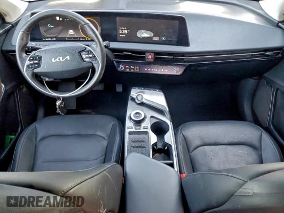 ✅ 2023 Kia EV6 Wind • VIN: KNDC34LA6P5610823 • Лот: 94217245. Опубликован ранее на Copart с пробегом 52 883 миль. Бесплатный доступ к архиву аукционных продаж из США и подробный отчёт об истории автомобиля на DreamBid. Изображение 8.