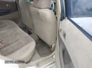 ✅ 2002 Mazda Protege DX • VIN: JM1BJ225721631223 • Lot: 42551233. Wystawiony na IAAI z przebiegiem 247 716 mil. Bezpłatny archiwum sprzedaży aukcyjnych z USA i szczegółowy raport historii pojazdu na DreamBid. Zdjęcie 8.