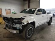 ✅ 2025 Toyota Tacoma SR • VIN: 3TMLB5JN2SM090394 • Лот: 41916312. Опубликован ранее на IAAI с пробегом 840 миль. Бесплатный доступ к архиву аукционных продаж из США и подробный отчёт об истории автомобиля на DreamBid. Изображение 2.