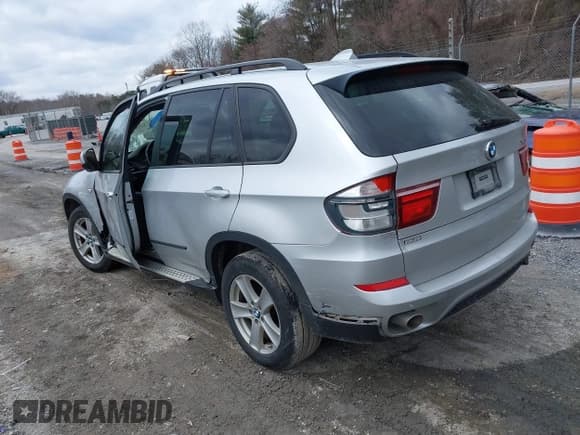 ✅ 2012 BMW X5 35d • VIN: 5UXZW0C52CL666730 • Lot: 43478812. Listed on IAAI with 208,791 mi. Free auction sales archive from the USA and detailed vehicle history report at DreamBid. Image 3.