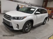 ✅ 2018 Toyota Highlander Limited • VIN: 5TDDZRFH3JS827093 • Lot: 42181696. Wystawiony na IAAI z przebiegiem 63 396 mil. Bezpłatny archiwum sprzedaży aukcyjnych z USA i szczegółowy raport historii pojazdu na DreamBid. Zdjęcie 23.