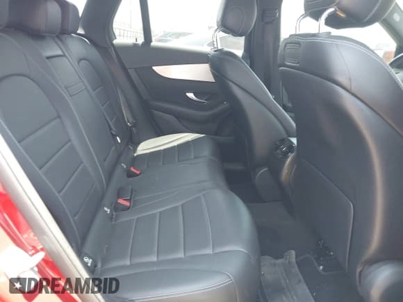 ✅ 2019 Mercedes-Benz GLC 300 • VIN: WDC0G4JB6KV150715 • Lot: 42277183. Listed on IAAI with 109,335 mi. Free auction sales archive from the USA and detailed vehicle history report at DreamBid. Image 8.