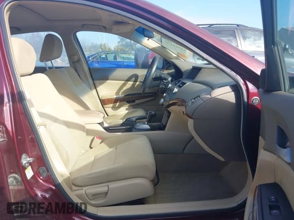 ✅ 2009 Honda Accord EX • VIN: 1HGCP26779A019002 • Lot: 43584472. Listed on IAAI with 196,889 mi. Free auction sales archive from the USA and detailed vehicle history report at DreamBid. Image 5.