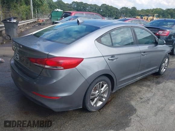 ✅ 2018 Hyundai Elantra Limited • VIN: 5NPD84LF2JH359100 • Лот: 43314840. Опубликован ранее на IAAI с пробегом 121 348 миль. Бесплатный доступ к архиву аукционных продаж из США и подробный отчёт об истории автомобиля на DreamBid. Изображение 4.