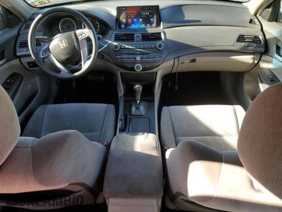 ✅ 2008 Honda Accord LX • VIN: 1HGCP263X8A020883 • Lot: 91171915. Wystawiony na Copart z przebiegiem 121 836 mil. Bezpłatny archiwum sprzedaży aukcyjnych z USA i szczegółowy raport historii pojazdu na DreamBid. Zdjęcie 8.