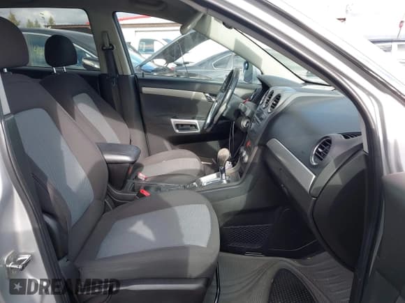 ✅ 2012 Chevrolet Captiva Sport LS • VIN: 3GNAL2EK7CS558899 • Lot: 43791079. Wystawiony na IAAI z przebiegiem 136 091 mil. Bezpłatny archiwum sprzedaży aukcyjnych z USA i szczegółowy raport historii pojazdu na DreamBid. Zdjęcie 5.