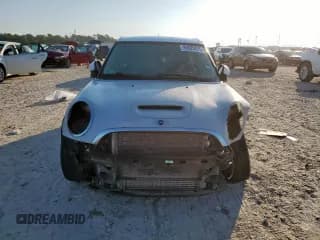 ✅ 2012 MINI Clubman S • VIN: WMWZG3C54CTY38852 • Lot: 93029575. Wystawiony na Copart z przebiegiem 137 675 mil. Bezpłatny archiwum sprzedaży aukcyjnych z USA i szczegółowy raport historii pojazdu na DreamBid. Zdjęcie 5.