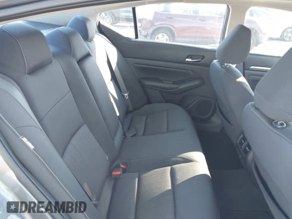 ✅ 2019 Nissan Altima SV • VIN: 1N4BL4DV8KC119547 • Lot: 43621027. Wystawiony na IAAI z przebiegiem 53 360 mil. Bezpłatny archiwum sprzedaży aukcyjnych z USA i szczegółowy raport historii pojazdu na DreamBid. Zdjęcie 8.