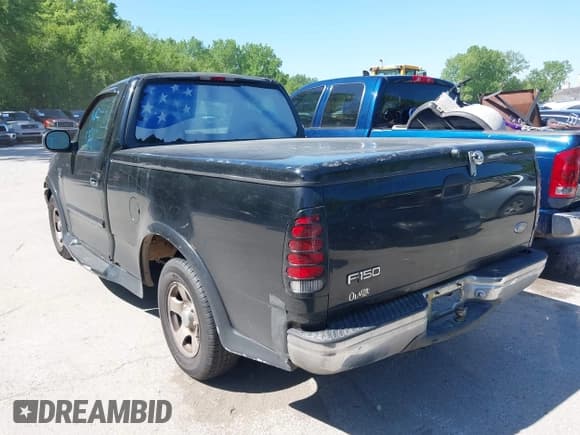 ✅ 2000 Ford F-150 XL • VIN: 1FTRF17L6YKA00872 • Lot: 42195407. Wystawiony na IAAI z przebiegiem 210 209 mil. Bezpłatny archiwum sprzedaży aukcyjnych z USA i szczegółowy raport historii pojazdu na DreamBid. Zdjęcie 3.