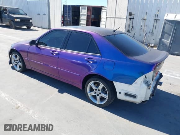 ✅ 2004 Lexus IS 300/350 • VIN: JTHBD192440083332 • Lot: 42709191. Listed on IAAI with Not provided. Free auction sales archive from the USA and detailed vehicle history report at DreamBid. Image 3.