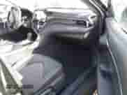 2022 Toyota Camry SE z VIN 4T1G11AK6NU053153, wystawiony jako IAAI lot #41933655 z przebiegiem 44 044 mil mil oraz . Historia ofert i sprzedaży dostępna na DreamBid. Obrazek 5.